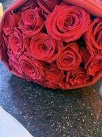 ورد وسكارف شتوي أحمر - Image 2